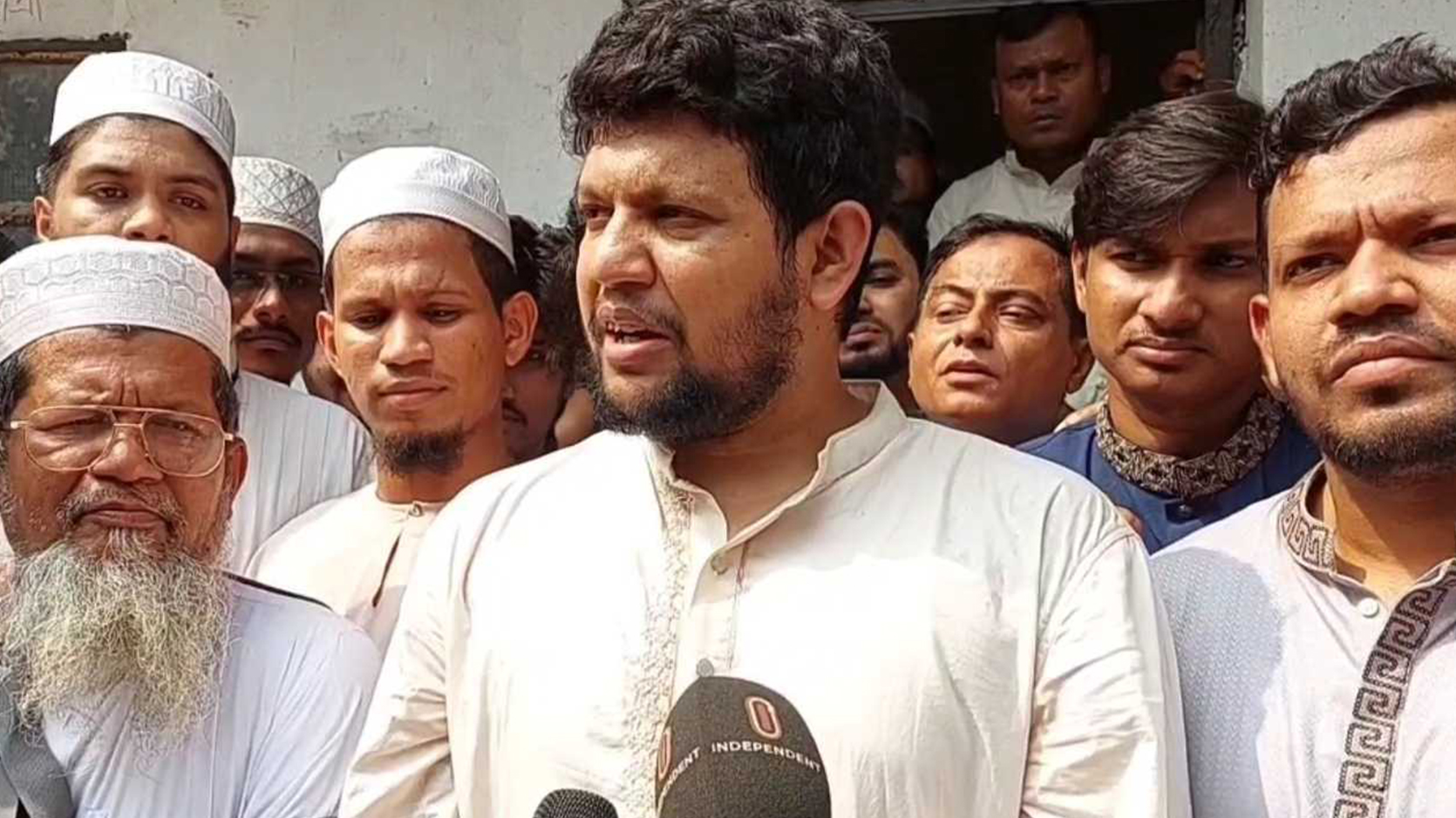 রাজনৈতিক দলগুলো প্রস্তুতি নিক, নির্বাচন হবে: মাহফুজ আলম